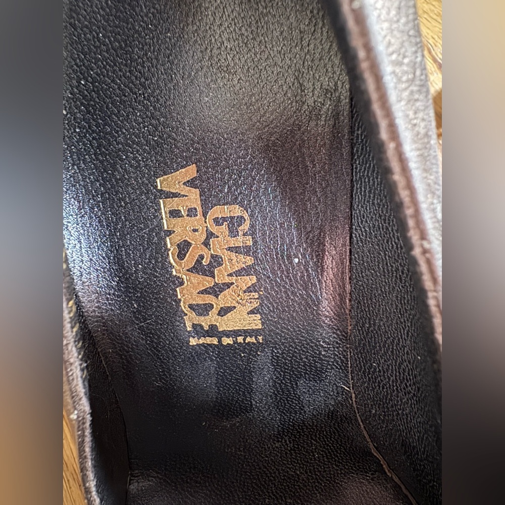 VERSACE metallic round toe pumps! - Picture 2 of 5